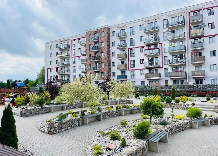 Warsaw Inside Pola Karolinskie
